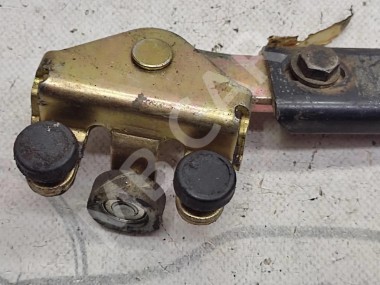 Ролик сдвижной двери MERCEDES-BENZ Vito W638 (1996 - 2003) — Разборка Мерседес