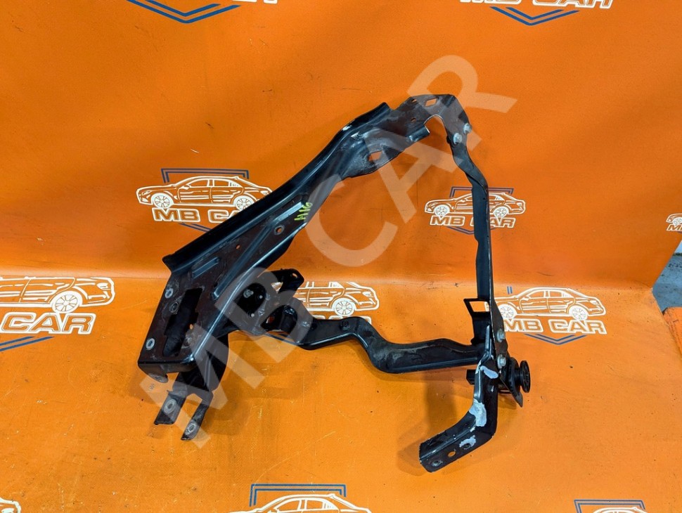 Рамка крепления фары MERCEDES-BENZ C-класс W204/S204 (2006 - 2011) фото 1 — Разборка Мерседес