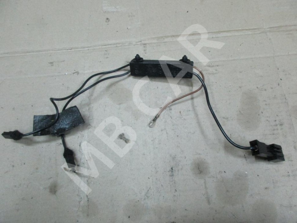 Антенна MERCEDES-BENZ E-класс W212/S212/C207/A207 (2009 - 2013) фото 1 — Разборка Мерседес