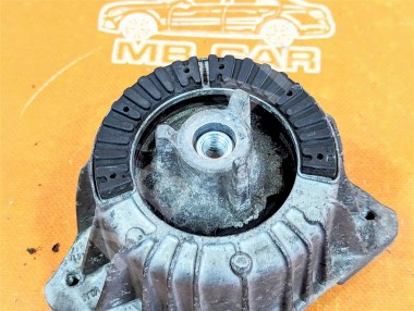Опора двигателя MERCEDES-BENZ C-класс W204/S204 (2006 - 2011) — Разборка Мерседес