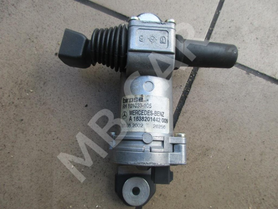 Моторчик задней форточки MERCEDES-BENZ M-класс W163 рестайлинг (2001 - 2005) фото 1 &mdash; Разборка Мерседес