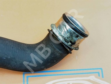 Патрубок радиатора MERCEDES-BENZ C-класс W203/S203/CL203 (2000 - 2004) — Разборка Мерседес