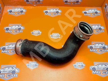 Патрубок интеркулера MERCEDES-BENZ C-класс W203/S203/CL203 (2000 - 2004) — Разборка Мерседес