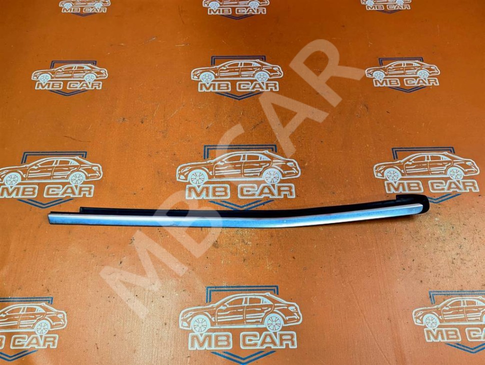 Молдинг заднего стекла MERCEDES-BENZ GL-класс X166 (2012 - 2016) фото 1 — Разборка Мерседес