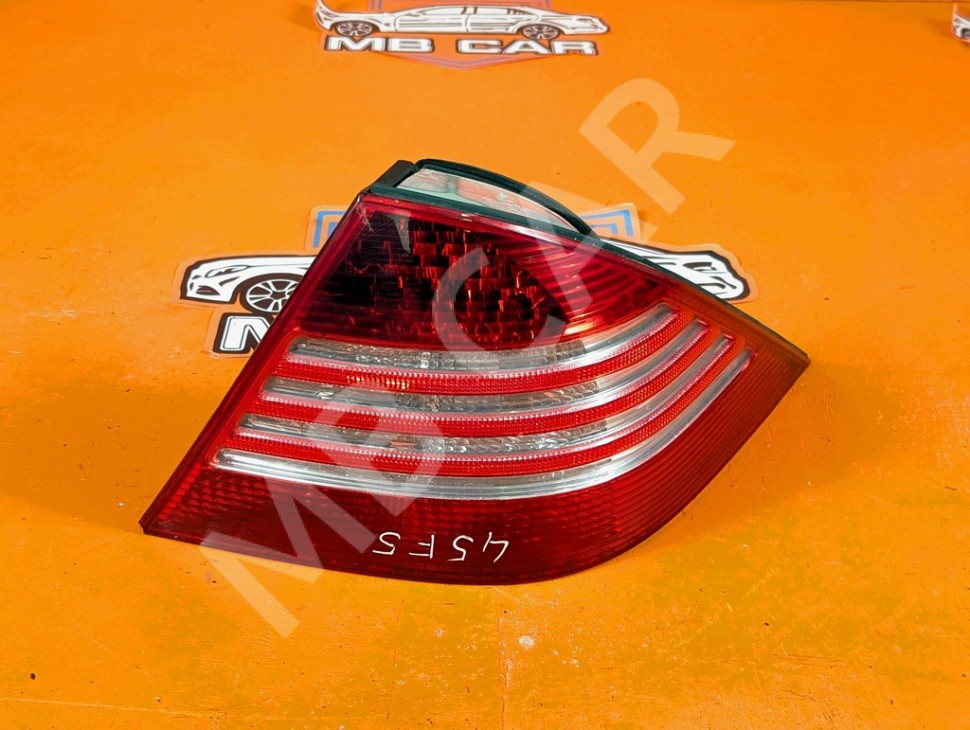 Фонарь задний правый MERCEDES-BENZ S-класс W220 (1998 - 2005) фото 1 &mdash; Разборка Мерседес