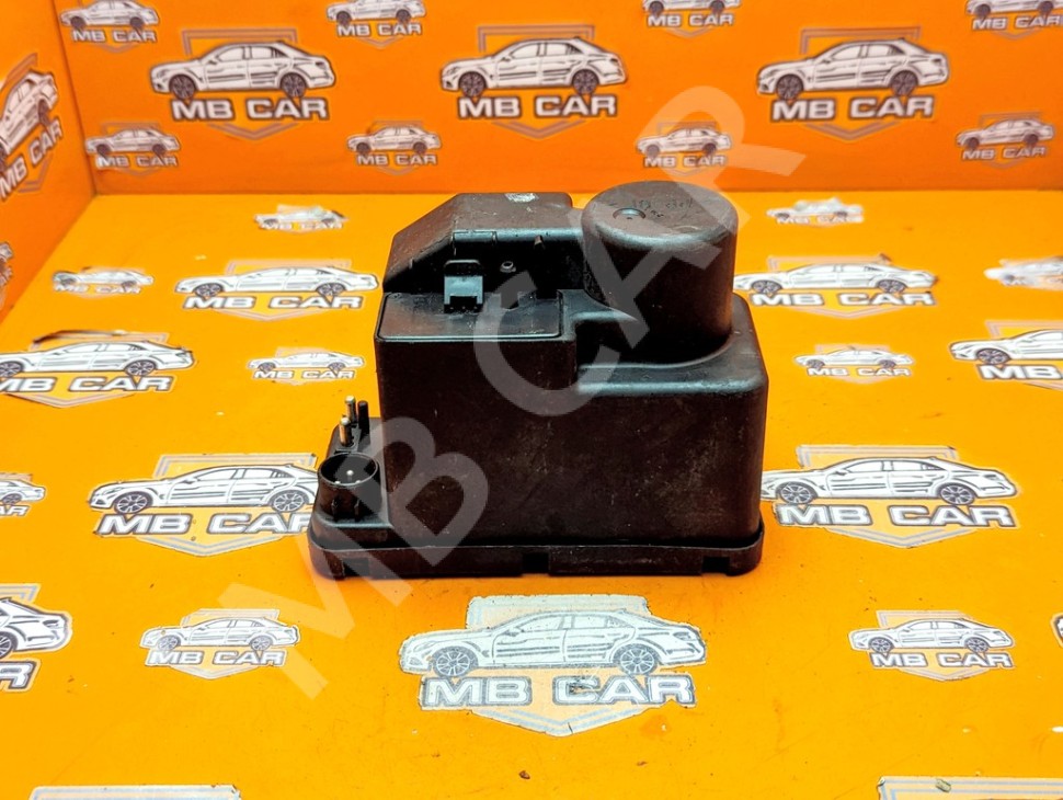 Компрессор центрального замка MERCEDES-BENZ E-класс W124/S124/C124/A124 (1984 - 1997) фото 1 — Разборка Мерседес