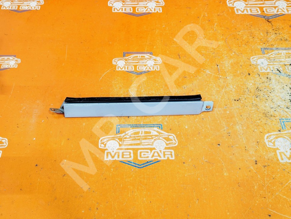 Ресницы фар MERCEDES-BENZ E-класс W124/S124/C124/A124 (1984 - 1997) фото 1 — Разборка Мерседес