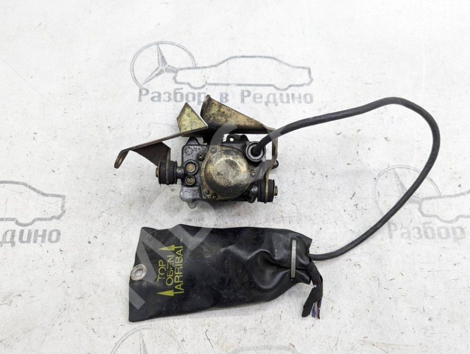 Моторчик круиз-контроля MERCEDES-BENZ W124 W124/S124/C124/A124 (1984 - 1993) фото 1 — Разборка Мерседес