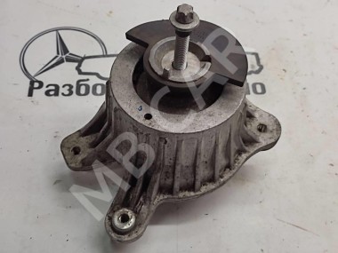 Опора двигателя MERCEDES-BENZ E-класс W213/S213/C238/A238 (2016 - 2021) — Разборка Мерседес