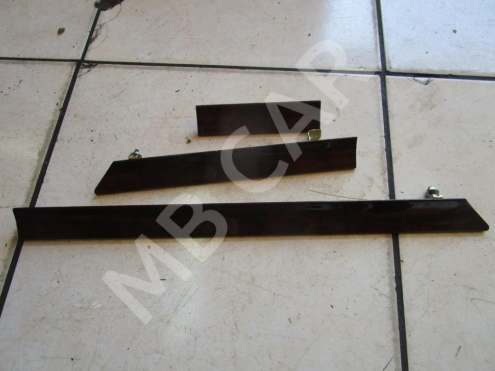 Молдинг торпеды MERCEDES-BENZ W124 W124/S124/C124/A124 (1984 - 1993) фото 1 &mdash; Разборка Мерседес