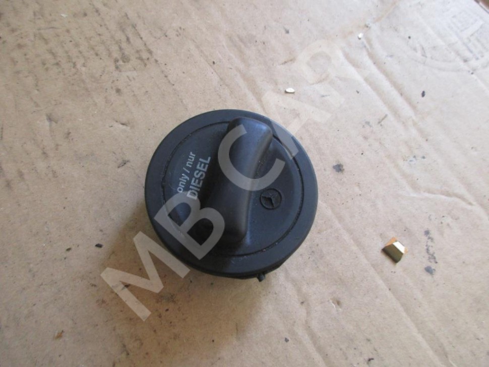 Крышка топливного бака MERCEDES-BENZ S-класс W220 рестайлинг (2002 - 2005) фото 1 — Разборка Мерседес