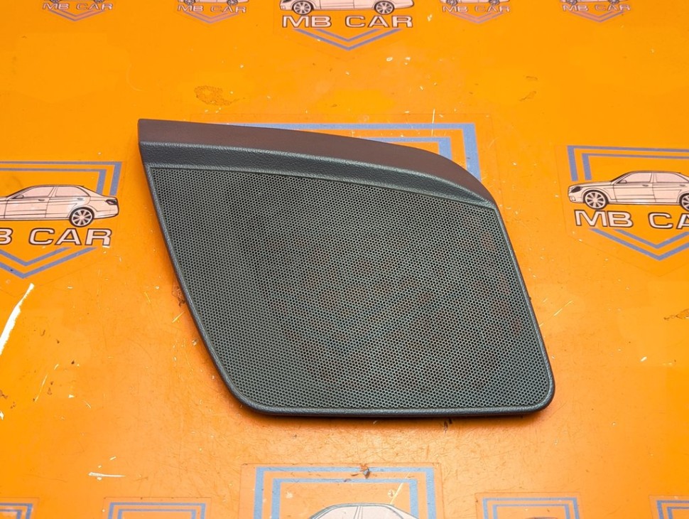 Сетки динамиков торпеды MERCEDES-BENZ V-класс W638/W639 (1996 - 2003) V 220 2.1 D AT (122 л.с.) фото 1 &mdash; Разборка Мерседес