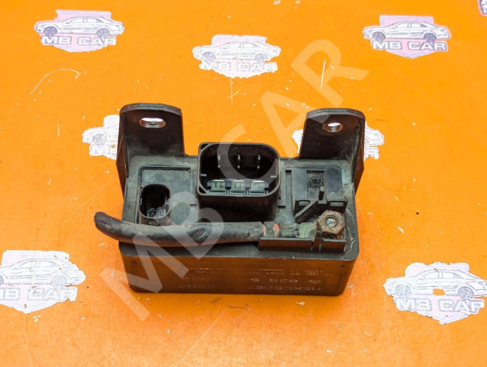 Реле свечей накала MERCEDES-BENZ S-класс W220 (1998 - 2005) фото 1 &mdash; Разборка Мерседес