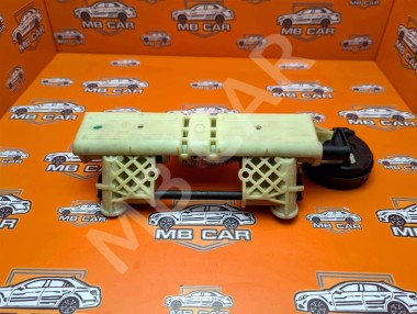 Механизм подголовника MERCEDES-BENZ S-класс W220 (1998 - 2005) — Разборка Мерседес