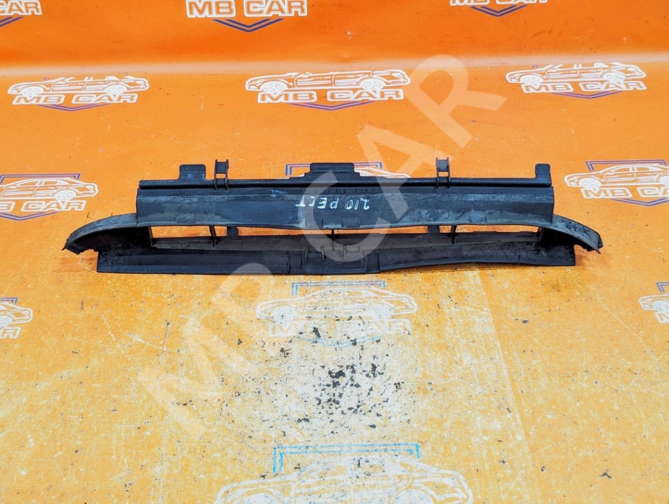 Воздухозаборник MERCEDES-BENZ E-класс W210/S210 рестайлинг (1999 - 2003) фото 1 — Разборка Мерседес