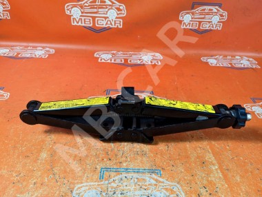 Домкрат MERCEDES-BENZ GLE-класс W166 (2015 - 2018) — Разборка Мерседес