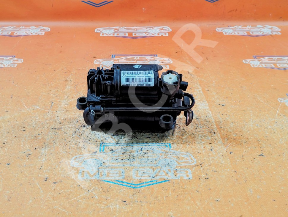 Компрессор пневмоподвески MERCEDES-BENZ S-класс W220 рестайлинг (2002 - 2005) фото 1 &mdash; Разборка Мерседес