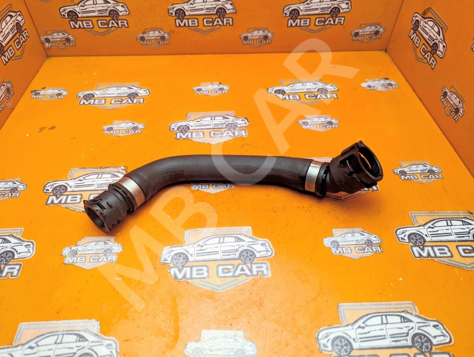Патрубок ОЖ MERCEDES-BENZ GLA-класс H247 (2019 - 2023) фото 1 &mdash; Разборка Мерседес