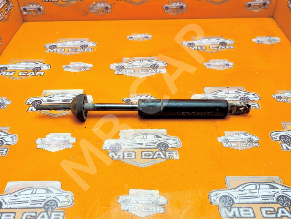 Амортизатор капота MERCEDES-BENZ C-класс W202/S202 (1993 - 1997) фото 1 &mdash; Разборка Мерседес