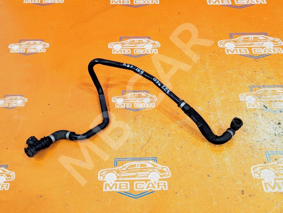 Трубка ОЖ MERCEDES-BENZ C-класс W204/S204/С204 рестайлинг (2011 - 2015) фото 1 &mdash; Разборка Мерседес