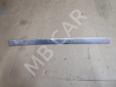 Накладка порога внутренняя MERCEDES-BENZ M-класс AMG W163 (2000 - 2001) — Разборка Мерседес
