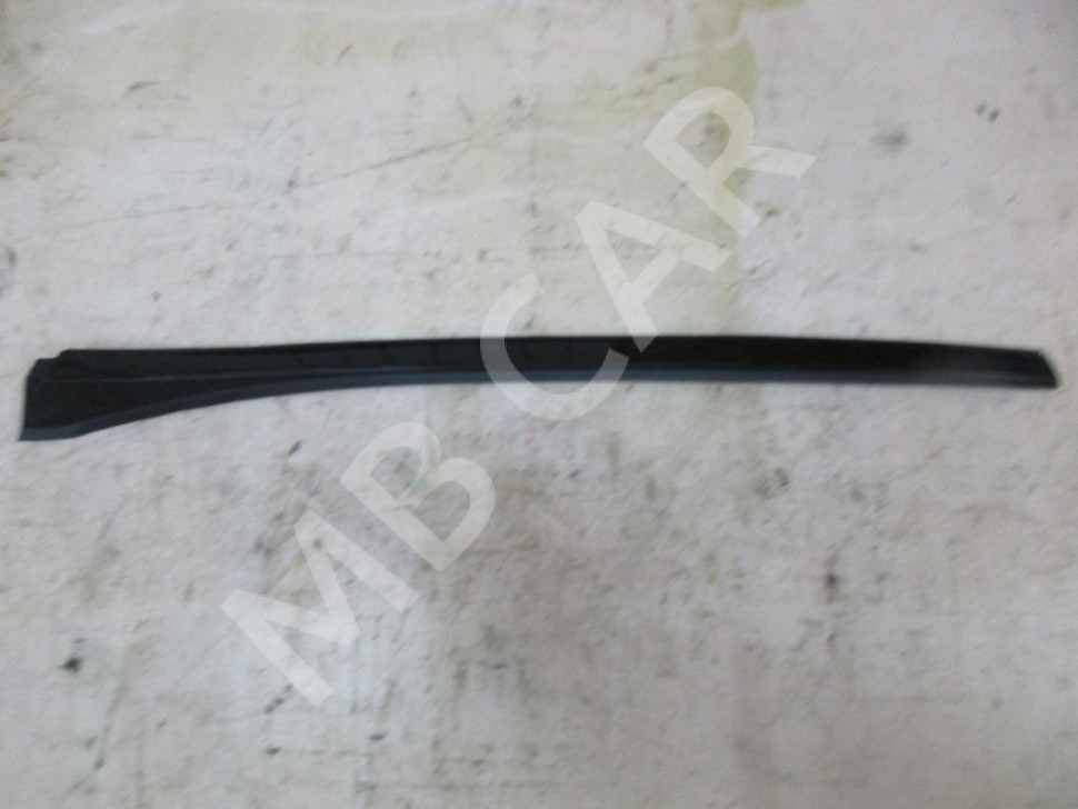 Молдинг лобового стекла MERCEDES-BENZ GLC-класс X253 (2015 - 2019) фото 1 — Разборка Мерседес