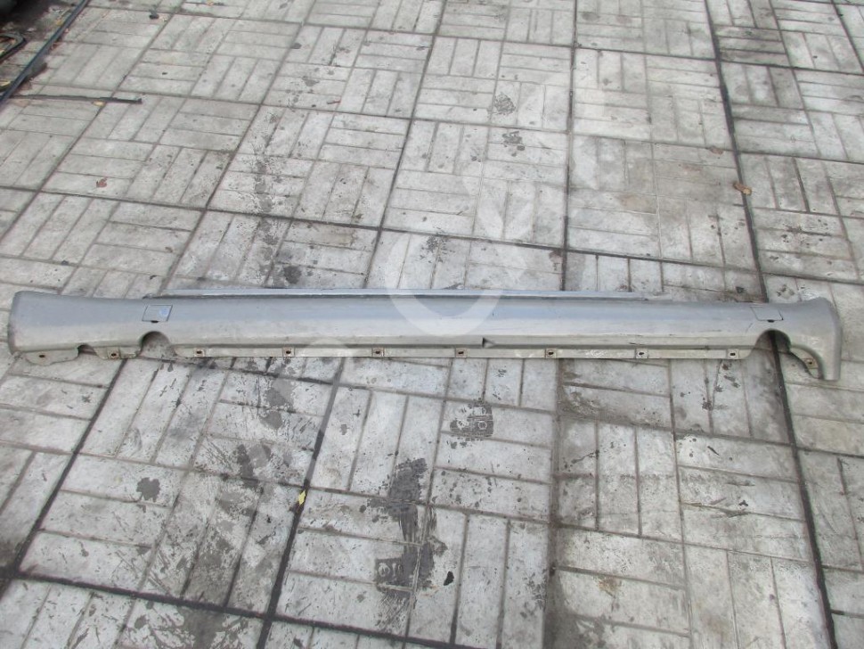 Порог пластиковый левый MERCEDES-BENZ W124 W124/S124/C124/A124 (1984 - 1993) фото 1 — Разборка Мерседес