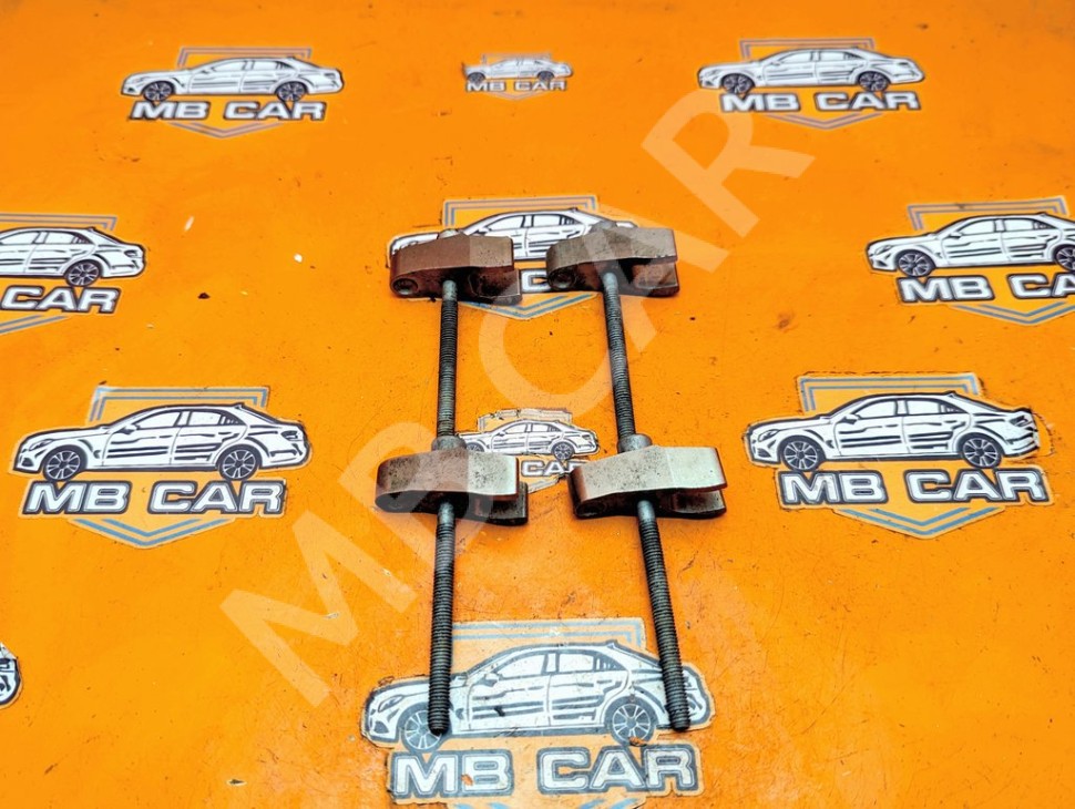 Кронштейн крепления форсунок MERCEDES-BENZ C-класс W203/S203/CL203 (2000 - 2004) фото 1 &mdash; Разборка Мерседес