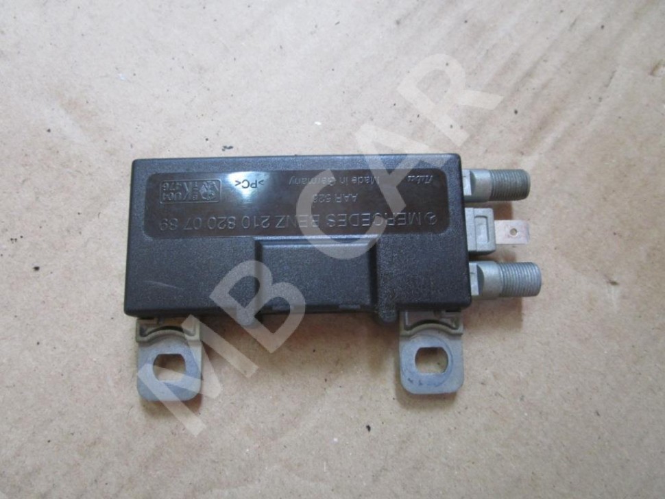 Усилитель антенны MERCEDES-BENZ E-класс W210/S210 (1995 - 1999) фото 1 — Разборка Мерседес