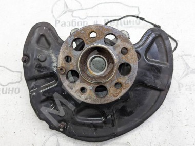 Кулак поворотный передний правый MERCEDES-BENZ C-класс W204/S204 (2006 - 2011) — Разборка Мерседес