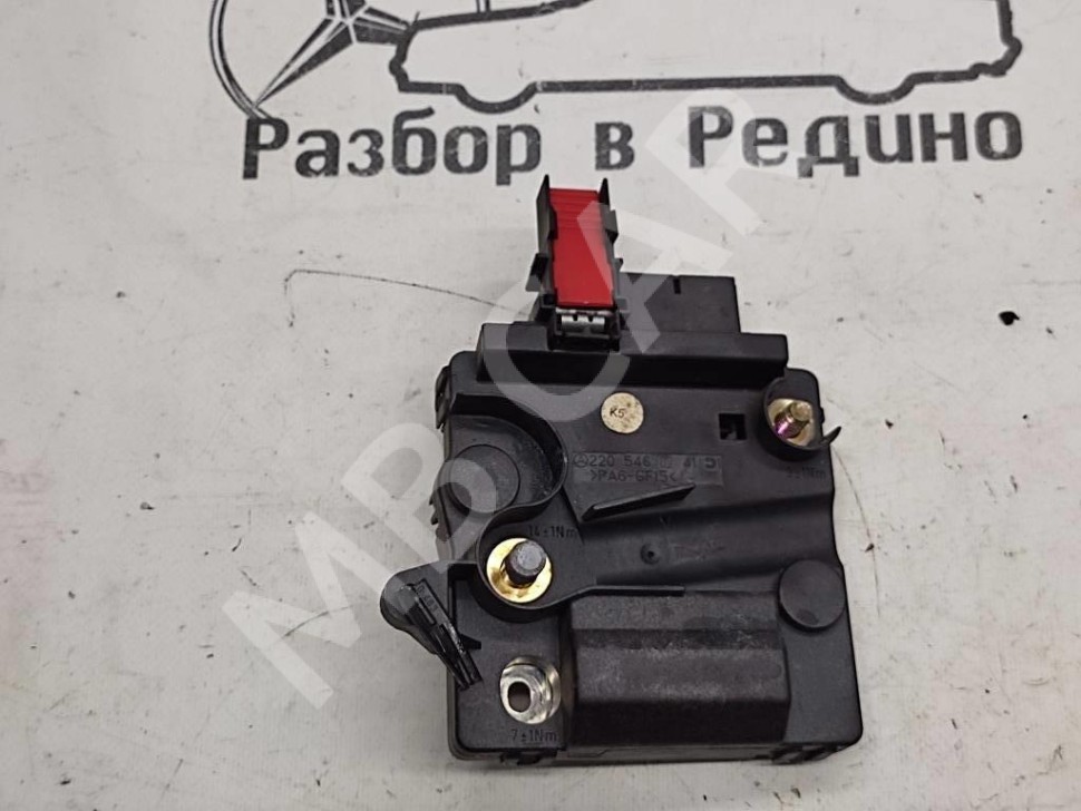 Блок предохранителей MERCEDES-BENZ S-класс W220 (1998 - 2005) фото 1 — Разборка Мерседес