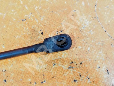 Амортизатор крышки багажника MERCEDES-BENZ C-класс W204/S204 (2006 - 2011) — Разборка Мерседес