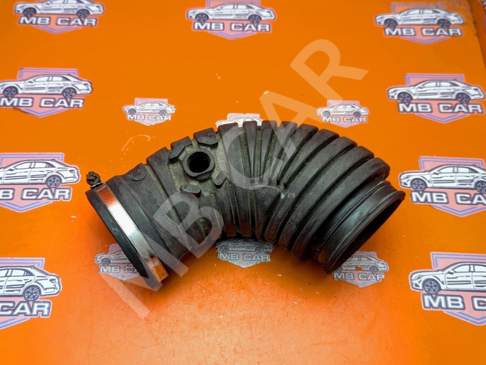 Патрубок воздушный MERCEDES-BENZ C-класс W202/S202 (1993 - 1997) фото 1 — Разборка Мерседес