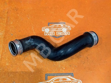 Патрубок интеркулера MERCEDES-BENZ C-класс W203/S203/CL203 (2000 - 2004) — Разборка Мерседес