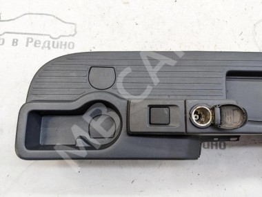 Подлокотник MERCEDES-BENZ Citan W415 (2012 - 2021) — Разборка Мерседес