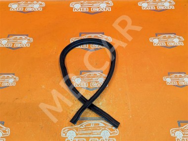 Уплотнитель водостока ( жабо ) MERCEDES-BENZ M-класс W164 (2005 - 2008) — Разборка Мерседес