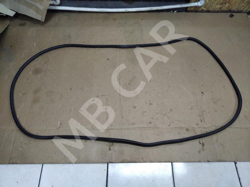 Уплотнитель стекла MERCEDES-BENZ Sprinter W906 (2006 - 2019) фото 1 &mdash; Разборка Мерседес