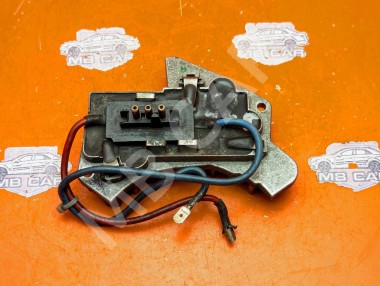 Реле моторчика печки MERCEDES-BENZ E-класс W210/S210 рестайлинг (1999 - 2003) — Разборка Мерседес