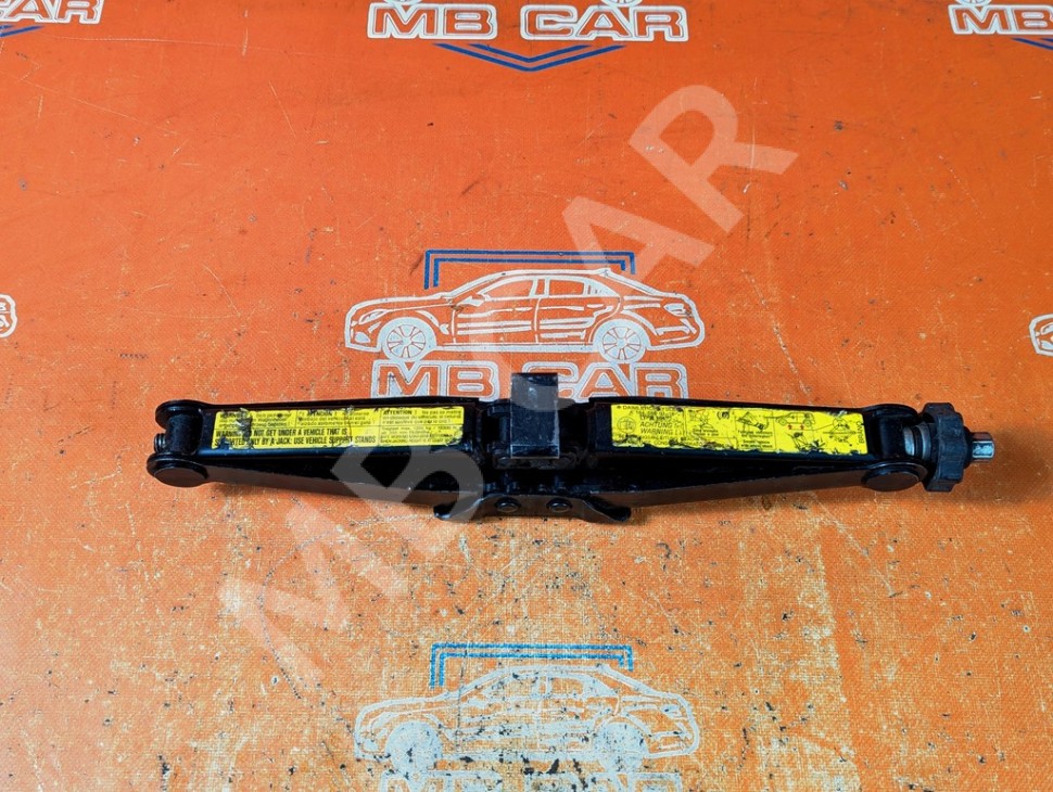 Домкрат MERCEDES-BENZ M-класс W164 рестайлинг (2008 - 2011) фото 1 &mdash; Разборка Мерседес