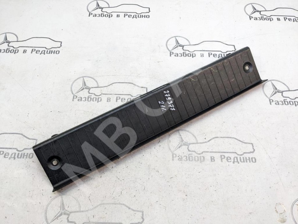 Накладка замка багажника MERCEDES-BENZ S-класс W221 (2005 - 2009) фото 1 — Разборка Мерседес