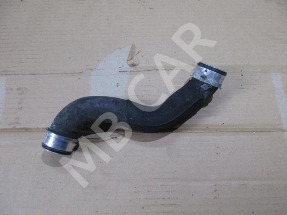 Патрубок радиатора MERCEDES-BENZ E-класс W212/S212/C207/A207 (2009 - 2013) фото 1 — Разборка Мерседес