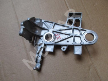 Кронштейн корпуса воздушного фильтра MERCEDES-BENZ E-класс W212/S212/C207/A207 (2009 - 2013) — Разборка Мерседес