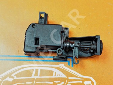 Активатор люка бака MERCEDES-BENZ E-класс W212/S212/C207/A207 рестайлинг (2013 - 2016) — Разборка Мерседес
