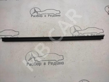 Уплотнитель стекла двери MERCEDES-BENZ E-класс W211/S211 (2002 - 2006) — Разборка Мерседес