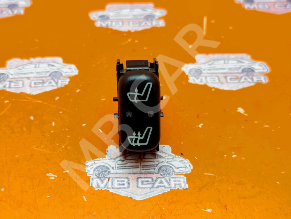 Кнопка обогрева сидений MERCEDES-BENZ M-класс W163 рестайлинг (2001 - 2005) фото 1 — Разборка Мерседес