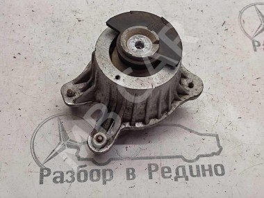 Опора двигателя MERCEDES-BENZ C-класс W205/S205/C205/A205 (2014 - 2018) — Разборка Мерседес