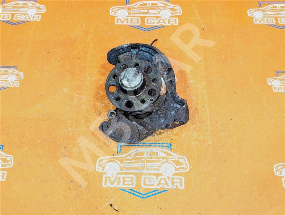 Кулак поворотный передний правый MERCEDES-BENZ C-класс W203/S203/CL203 рестайлинг (2004 - 2008) фото 1 — Разборка Мерседес