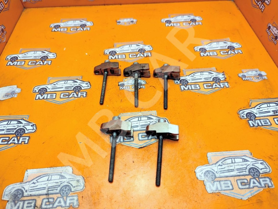 Кронштейн крепления форсунок MERCEDES-BENZ E-класс W210/S210 рестайлинг (1999 - 2003) фото 1 &mdash; Разборка Мерседес