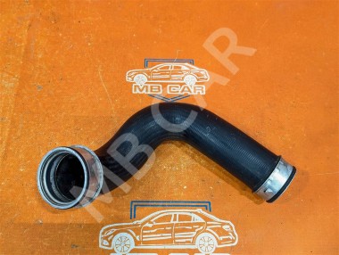 Патрубок интеркулера MERCEDES-BENZ E-класс W211/S211 (2002 - 2006) — Разборка Мерседес