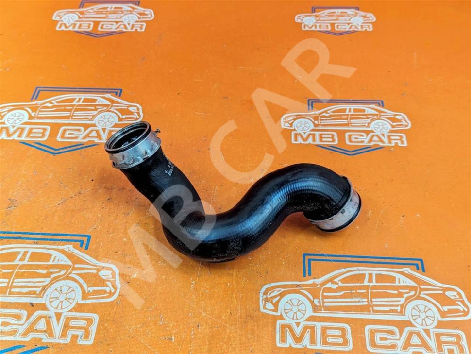 Патрубок интеркулера MERCEDES-BENZ C-класс W203/S203/CL203 (2000 - 2004) фото 1 — Разборка Мерседес